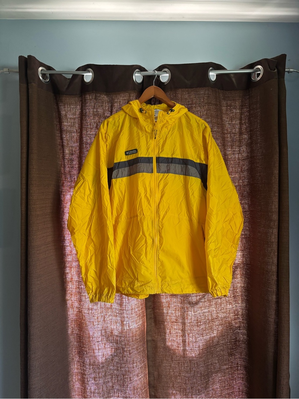 Packable Columbia Yellow Hooded Windbreaker Jacket